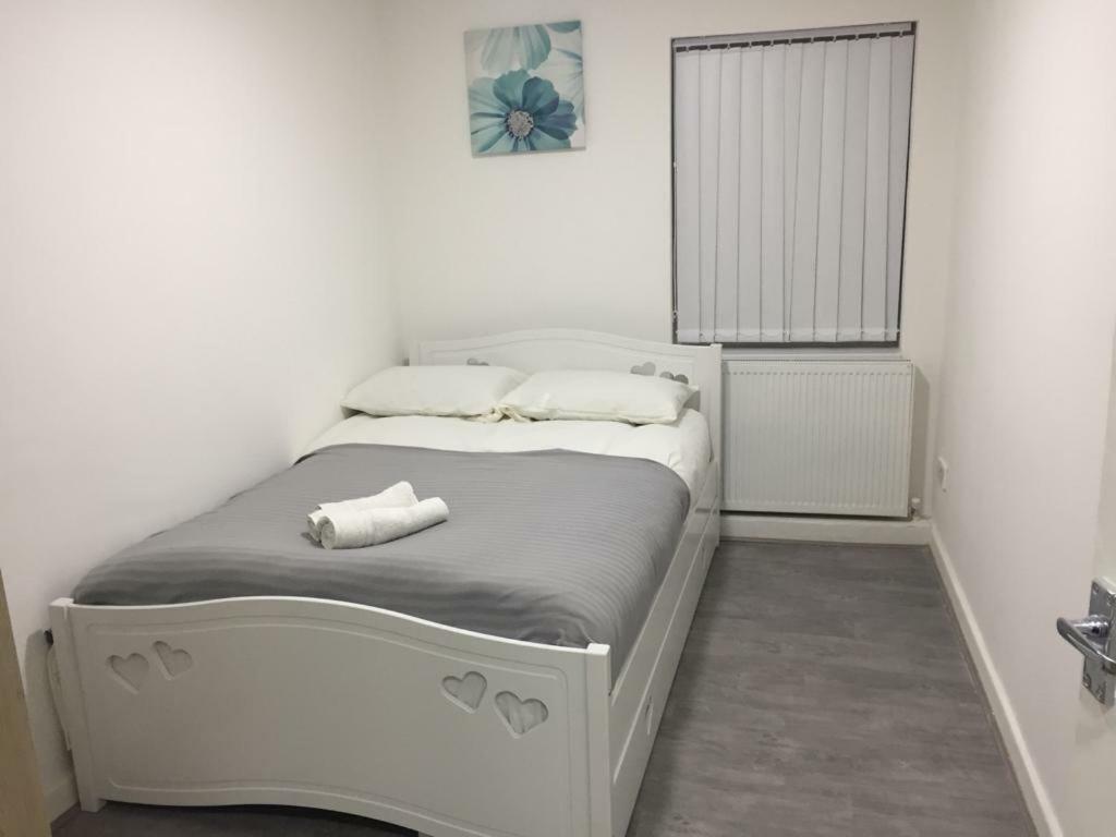 Sama'S Stylish Room 3 Manchester Exterior photo